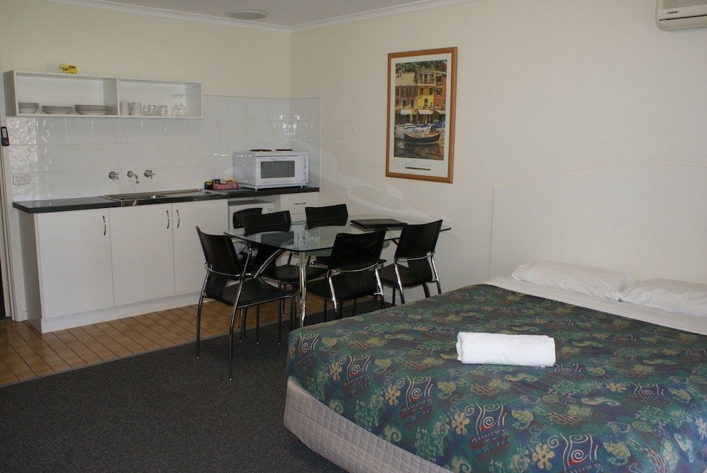 Warrnambool Motel And Holiday Park 63/74