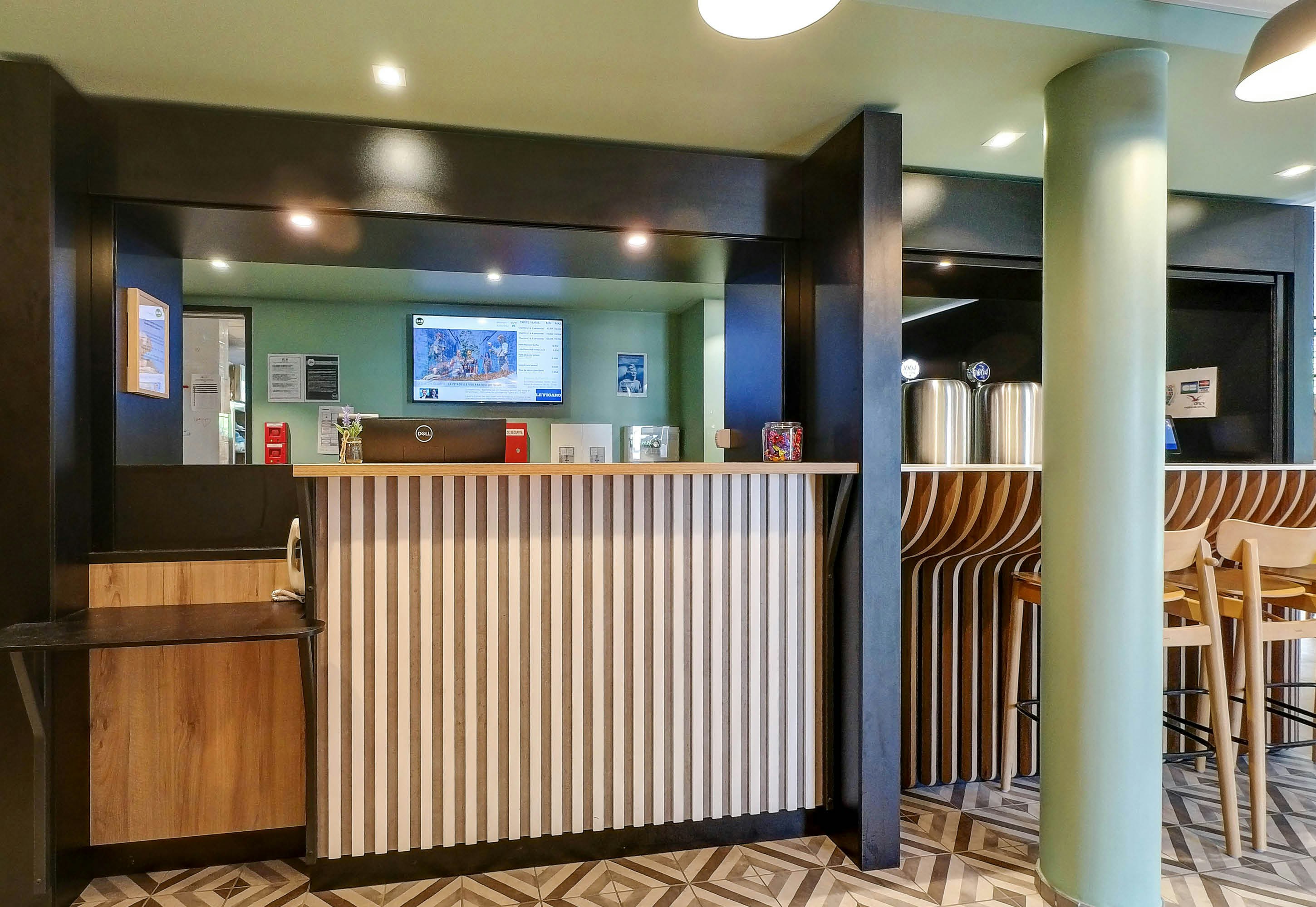 Lobby at B&B HOTEL Besancon Valentin, Miserey-Salines