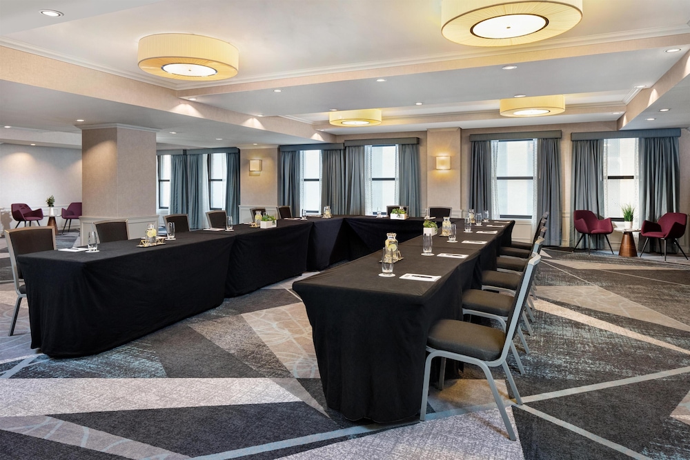Hyatt Centric Downtown Minneapolis 40/50