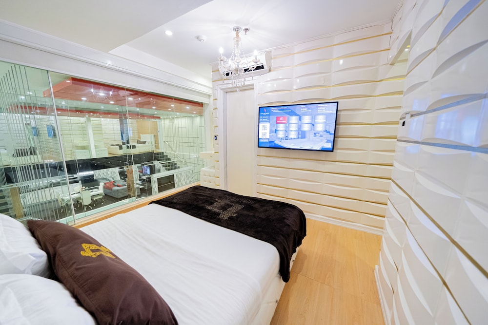 Luks Lofts Hotel & Residences 11/50