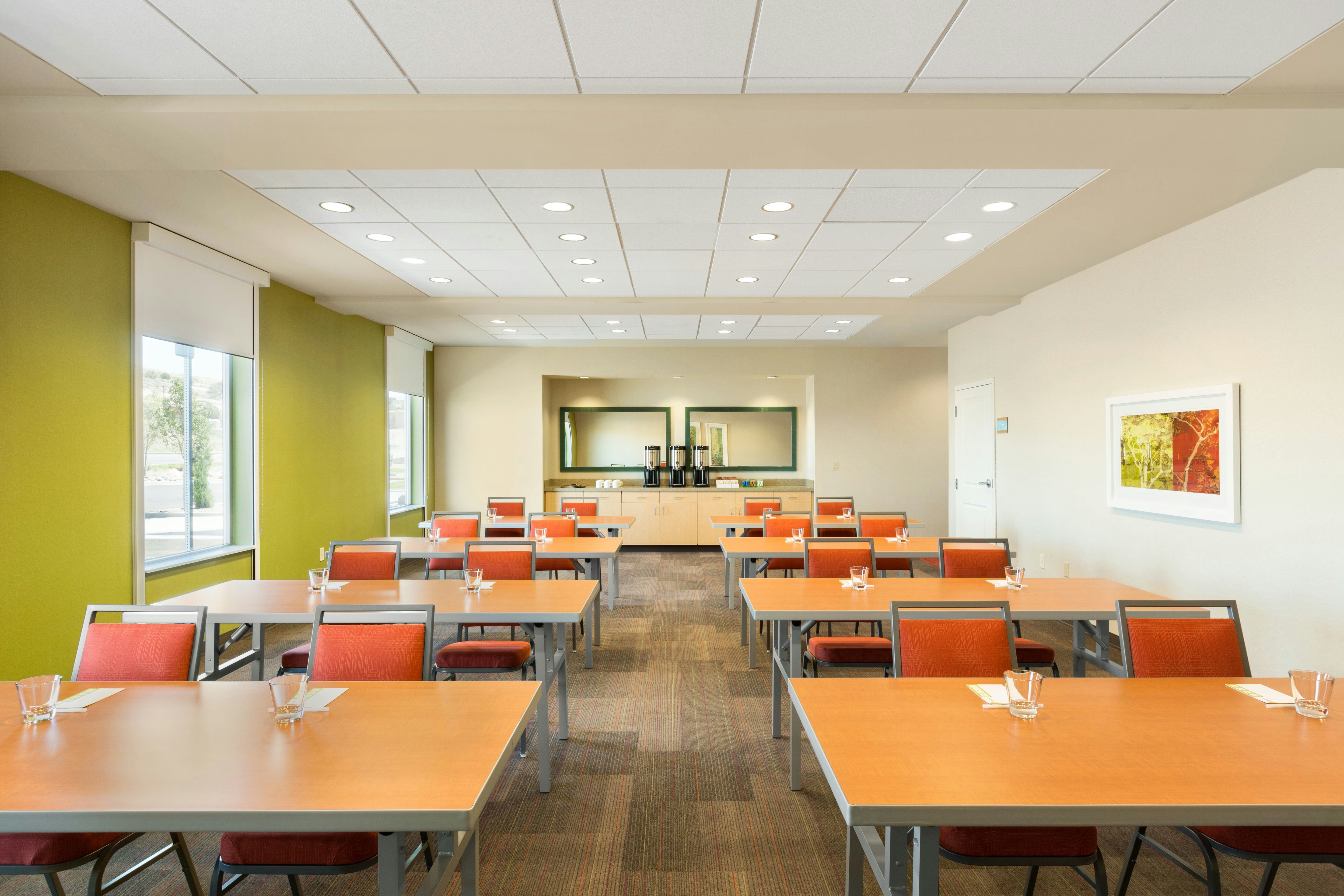 Home2 Suites by Hilton Farmington/Bloomfield 27/28