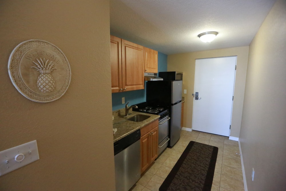 Shoreline Island Resort Exclusively Adult 6/50