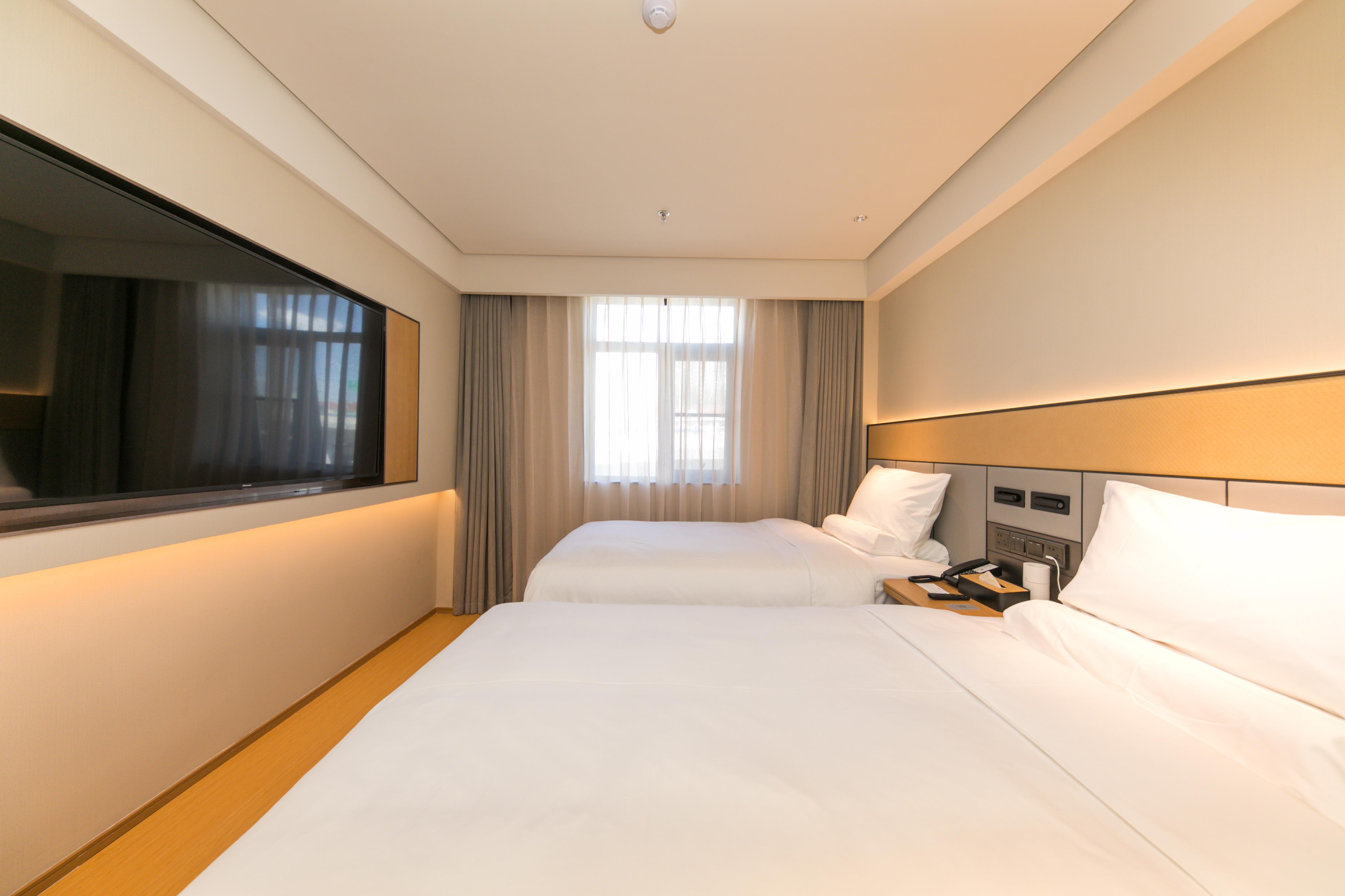 Ji Hotel (Shanghai Huangxing Road Metro Station) 6/40