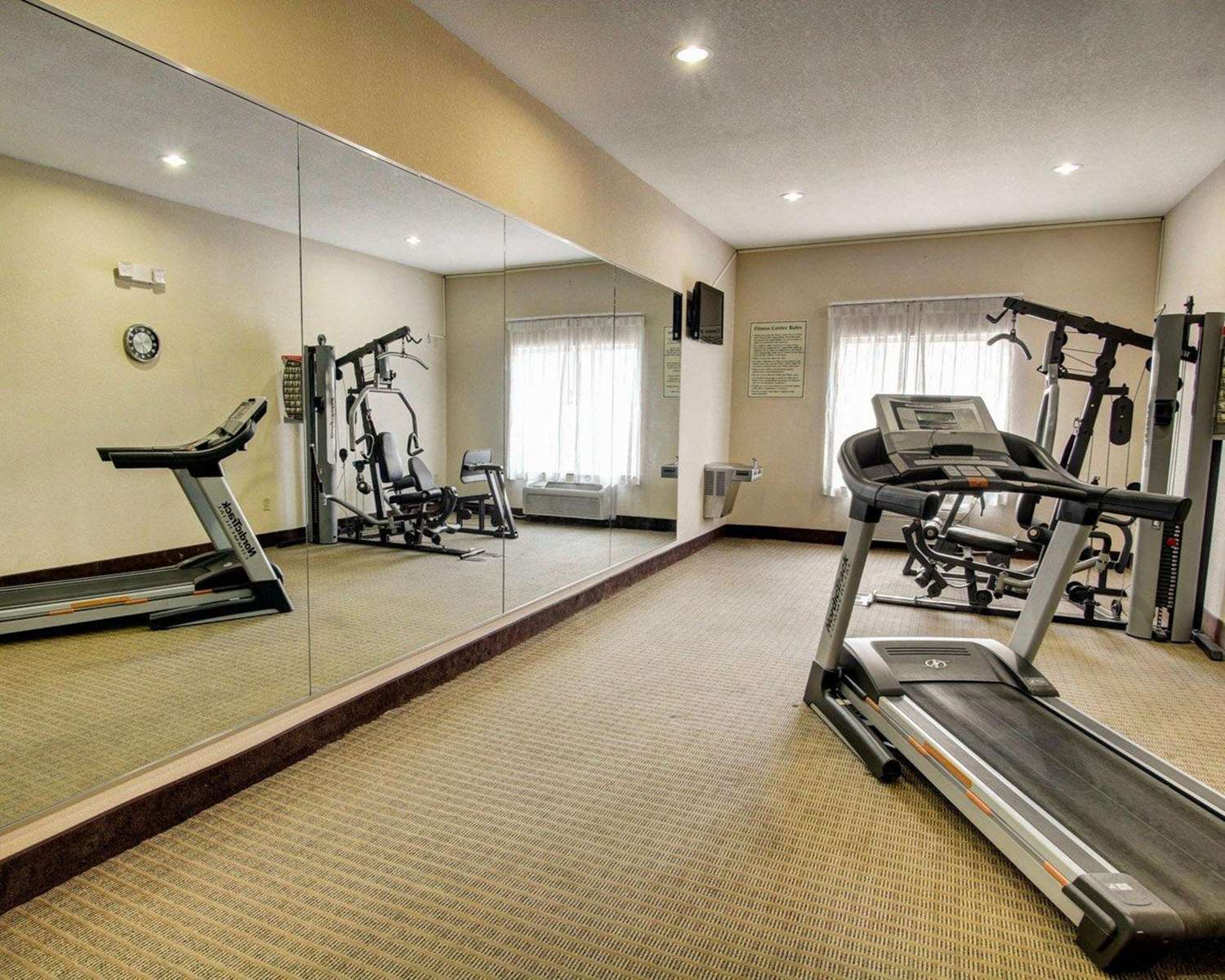 Comfort Inn And Suites Alvarado, TX 22/45