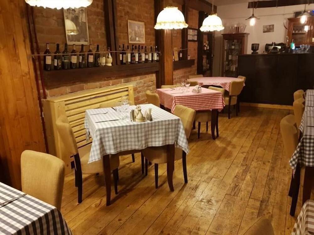 Nonna Mia Hotel 12/13