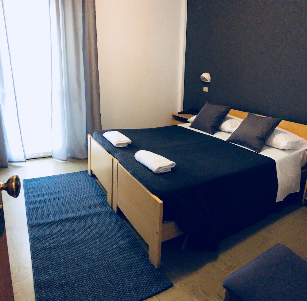 Hotel Aplo 46/50