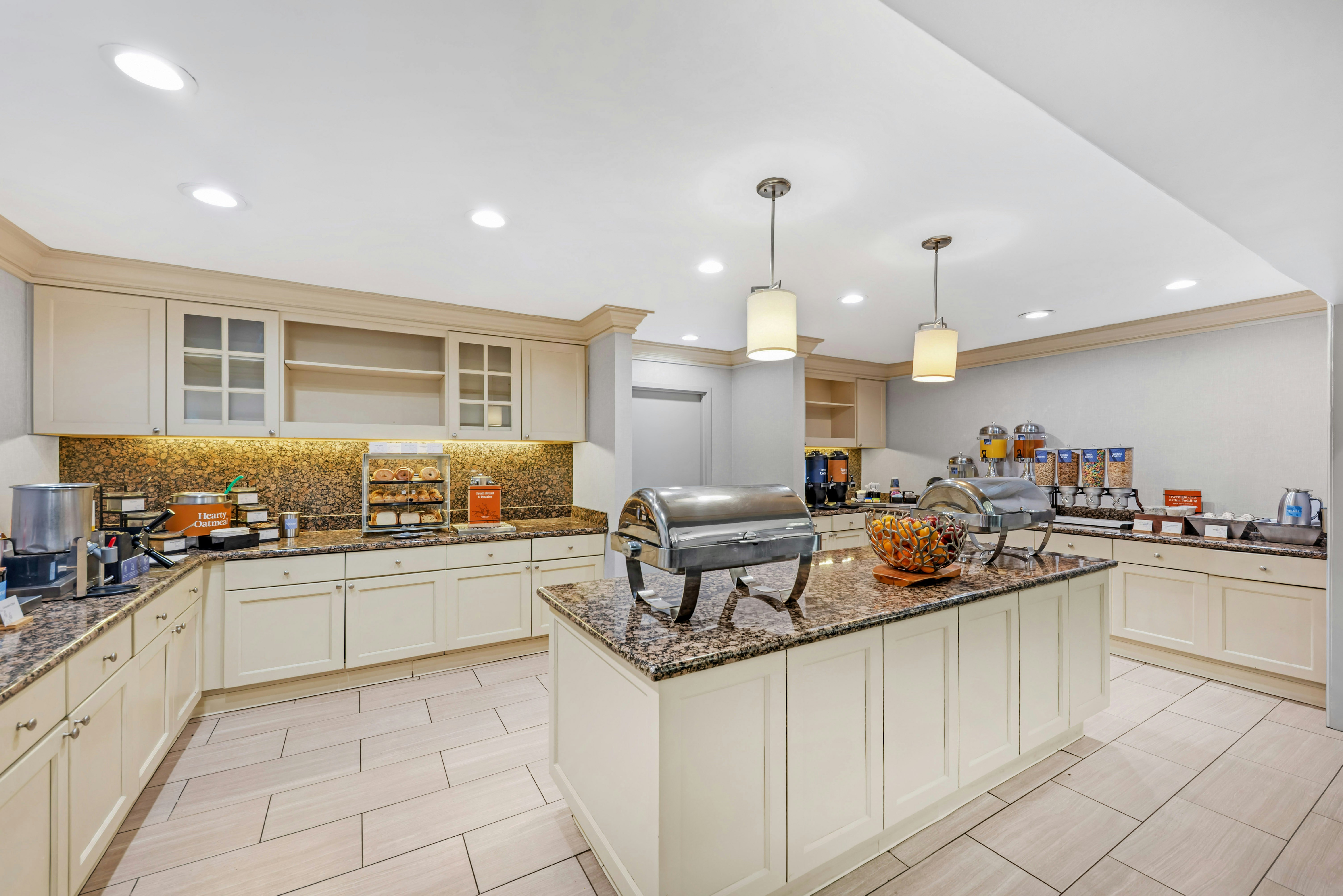 Homewood Suites by Hilton Laredo at Mall del Norte 46/75