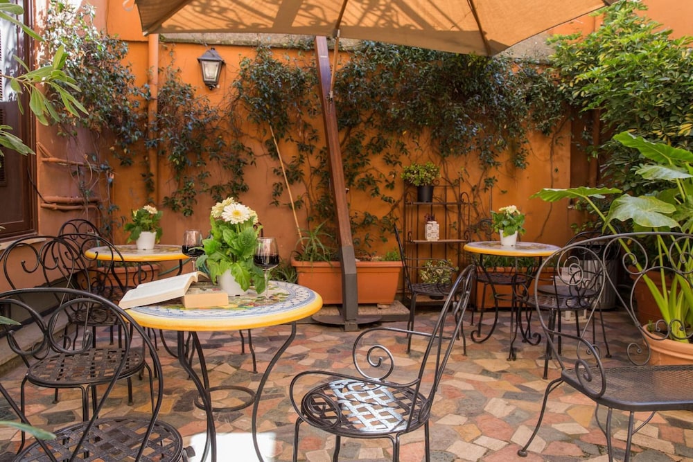 Hotel Modigliani 54/61