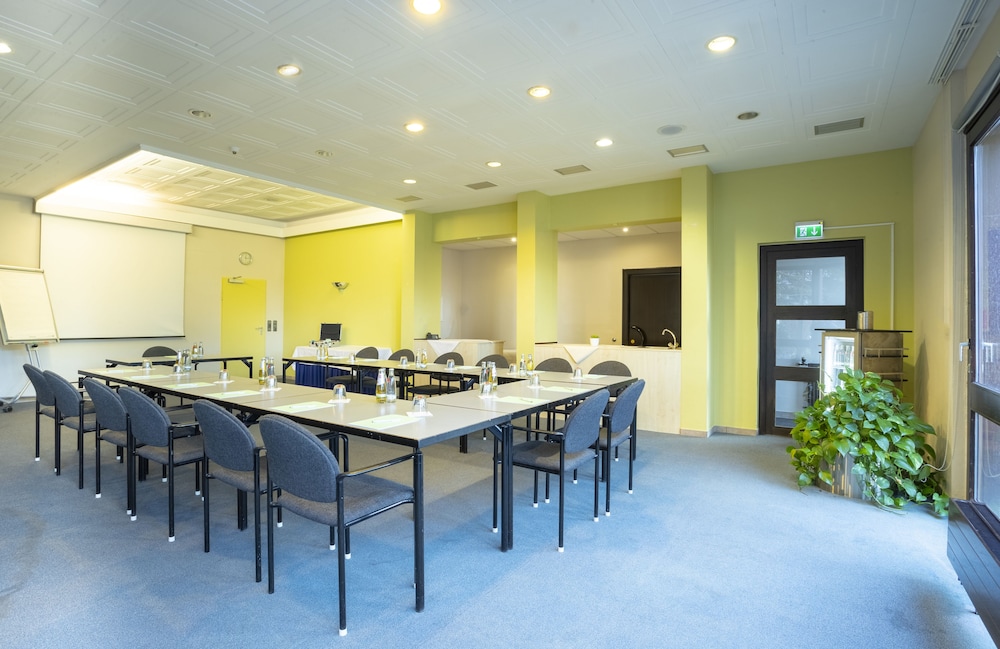 Aqualux Wellness And Tagungshotel 55/63