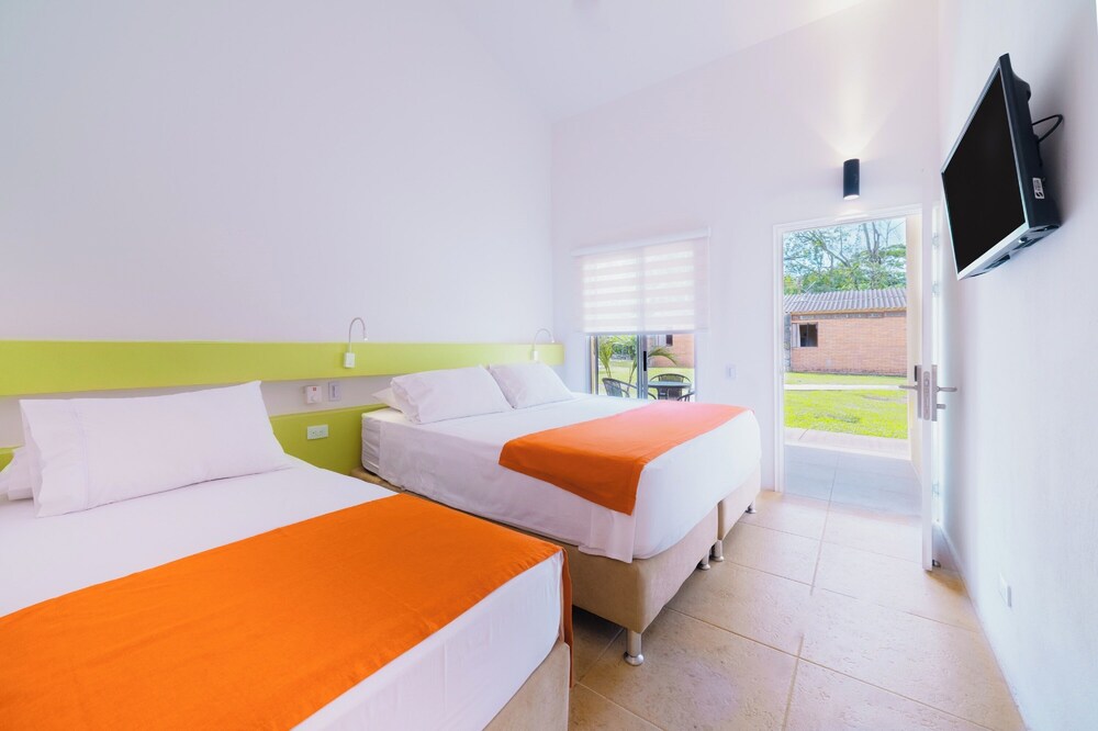 hotel las palmeras 16/50
