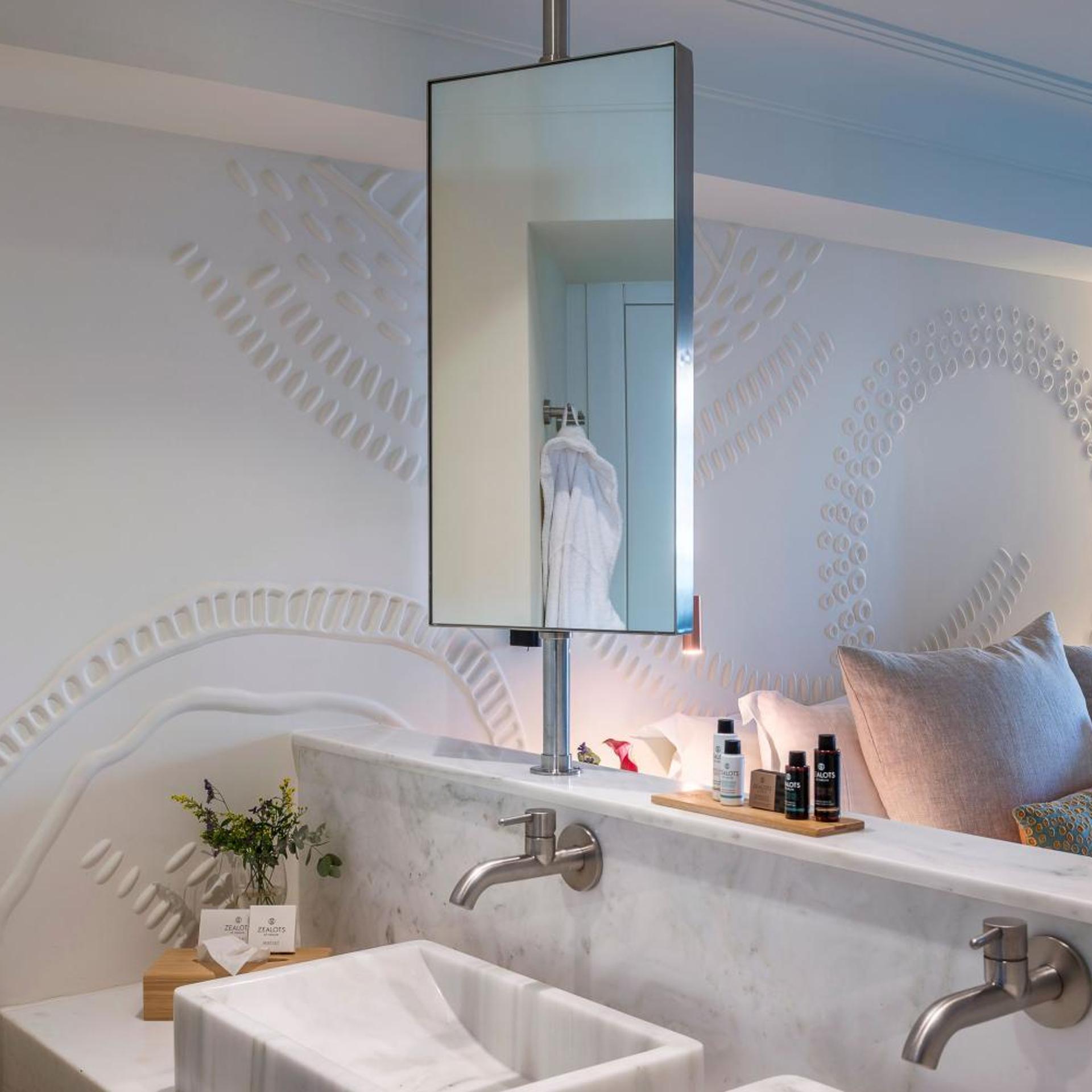 Suite, Acropolis View, Sofa