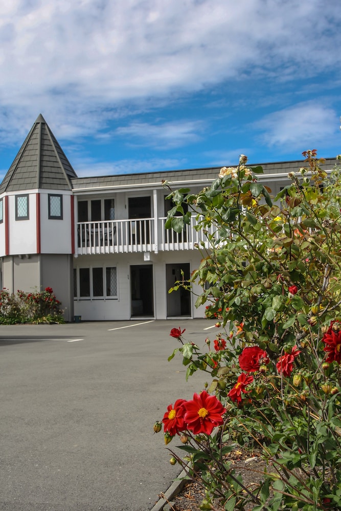 Camelot Motor Lodge 6/62
