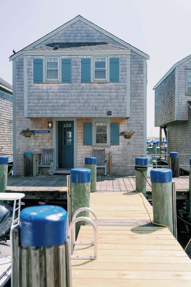 The Cottages And Lofts At Boat Basin 50/66