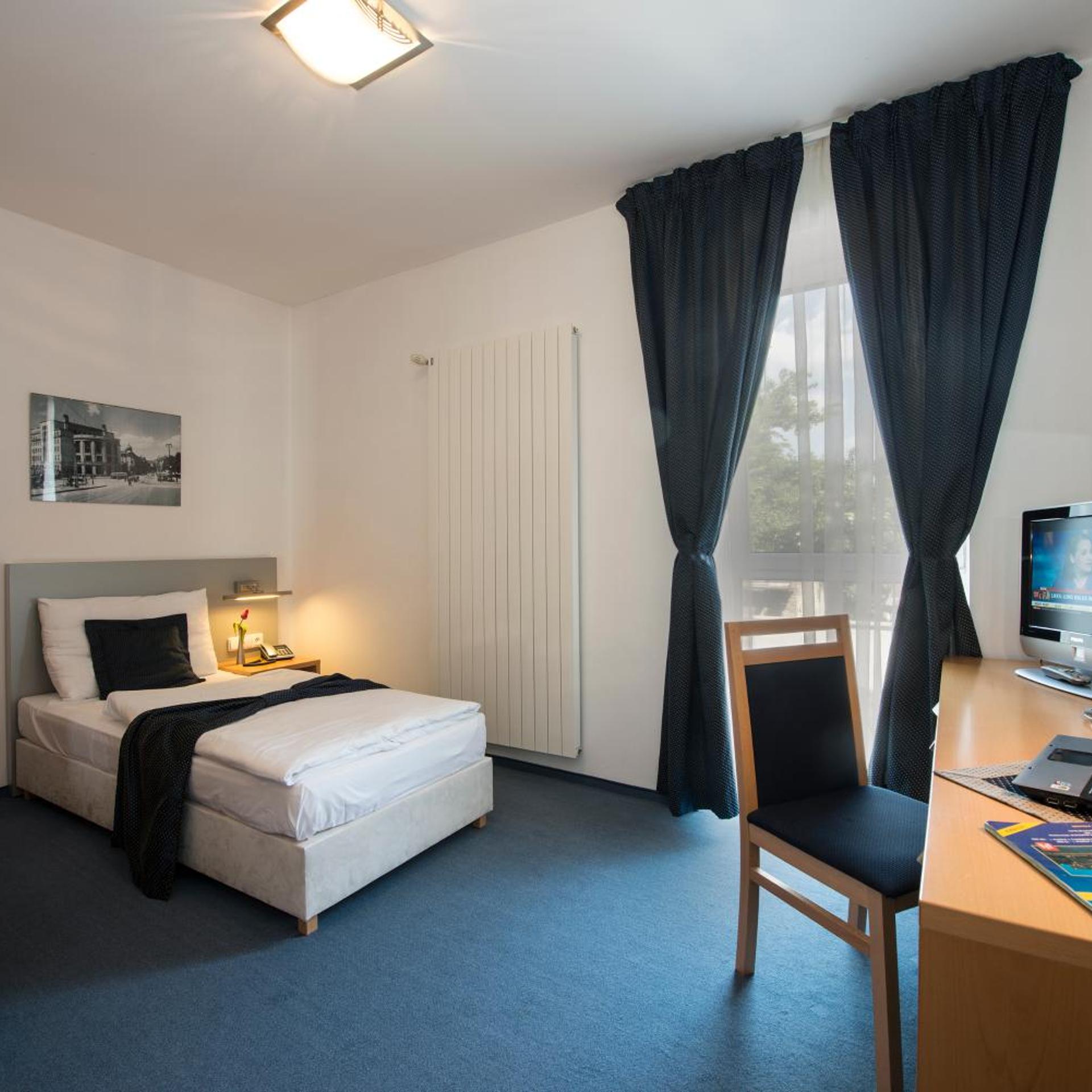 Room, Single