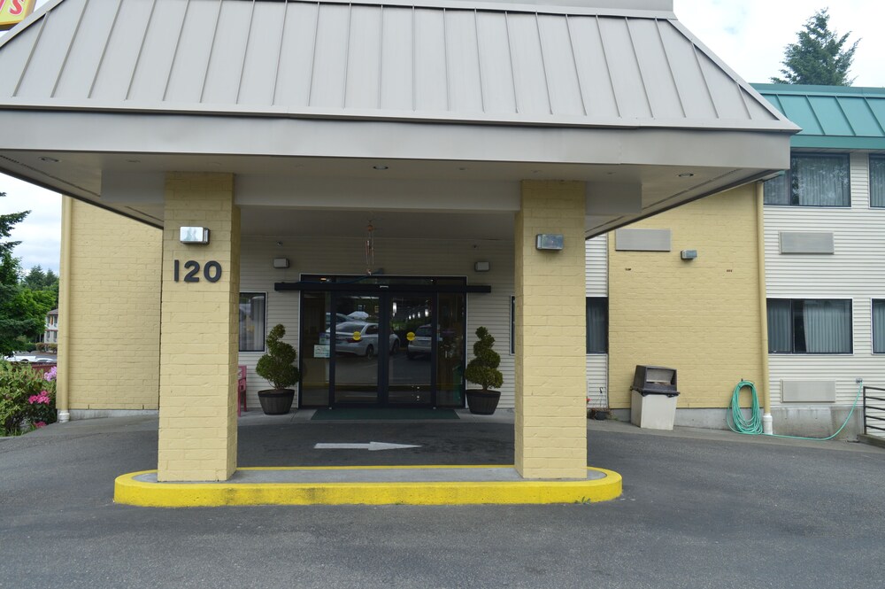 Quality Inn & Suites Lacey Olympia 64/66
