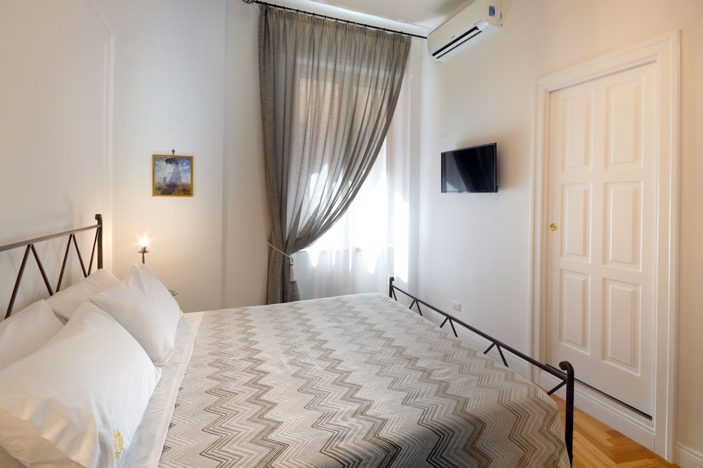 SUPERIOR, DOUBLE BED