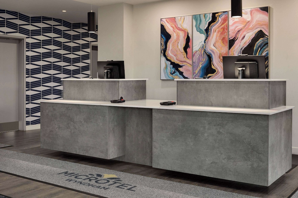 Microtel Inn & Suites by Wyndham Boisbriand 6/35