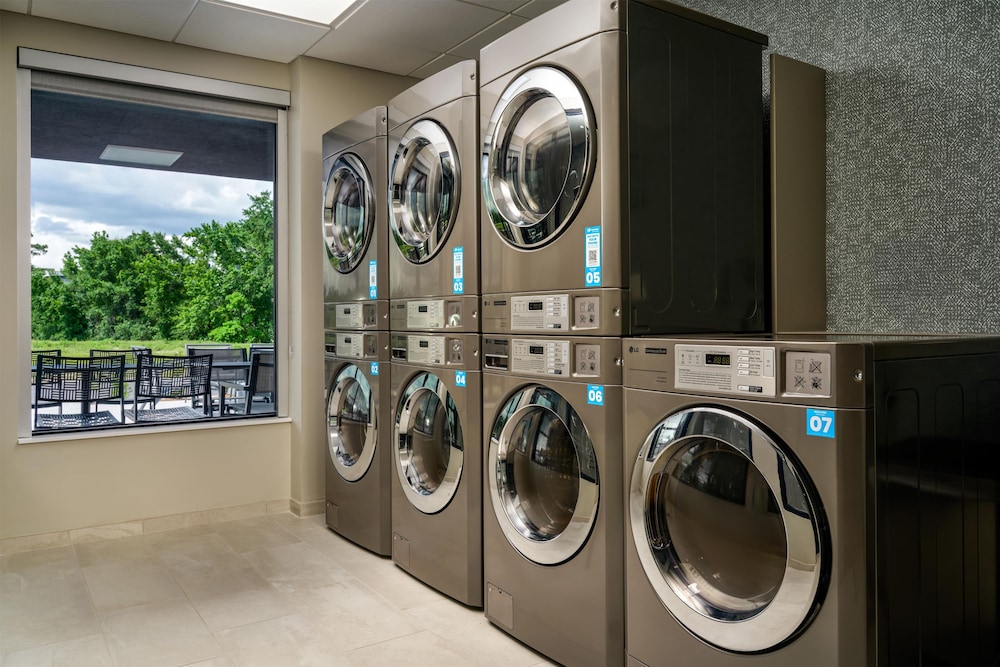Hyatt Studios Jacksonville/St Johns Town Center 33/50