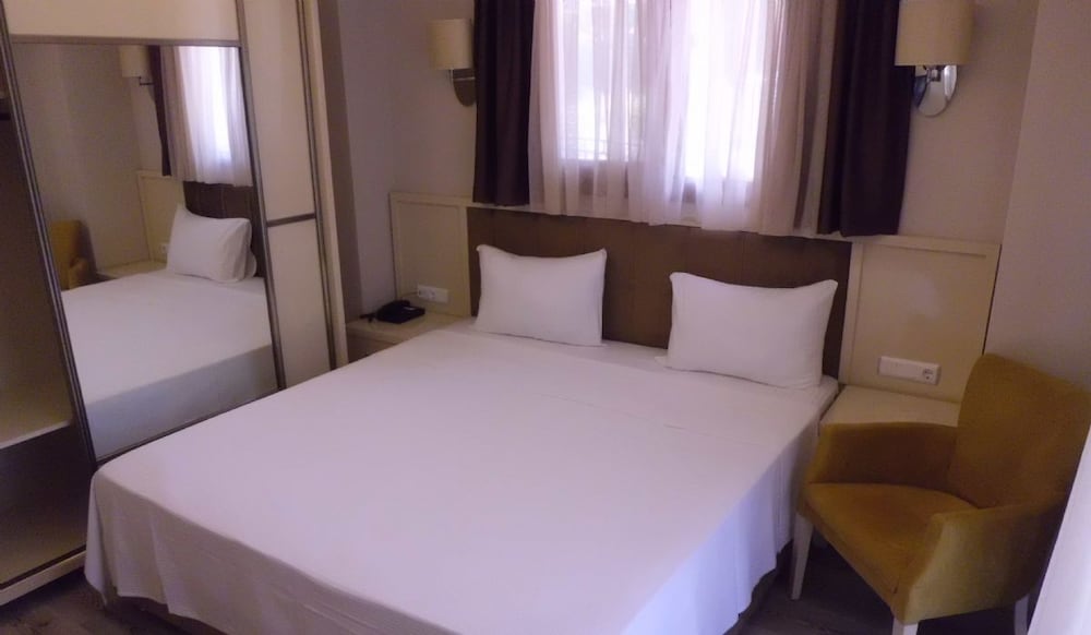 Funda Hotel 9/30