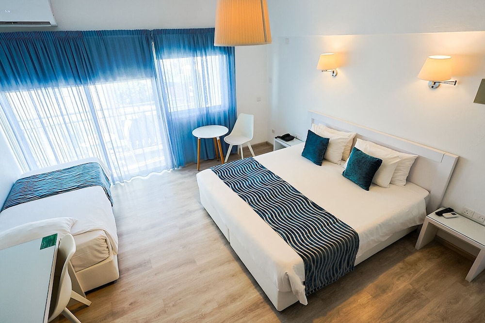 Mikes Kanarium City Hotel 25/57
