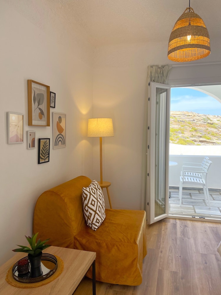 Adonis Hotel Studios & Apartments 50/67