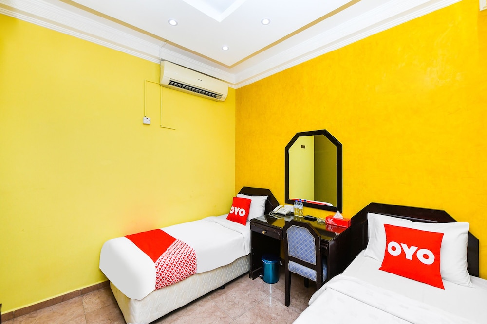 OYO 137 Marina Hotel 29/58