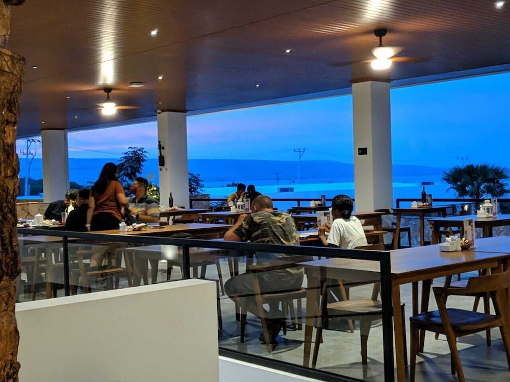 Kambaniru Beach Hotel and Resort 29/49