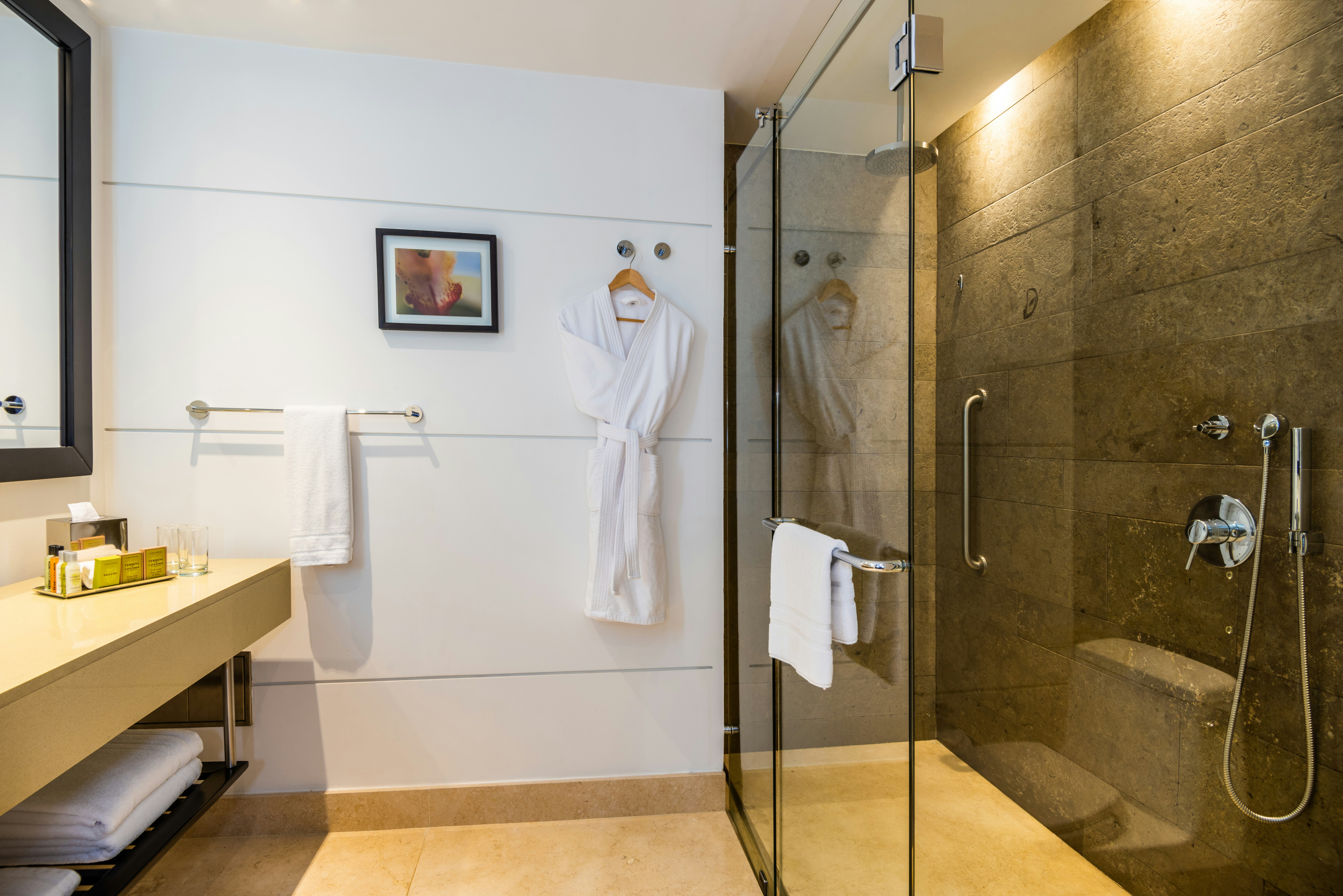 Room, King Bed, Executive Level، Hilton Bogota 9/9