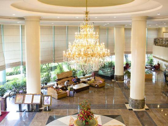 South Pacific International Hotel 33/42