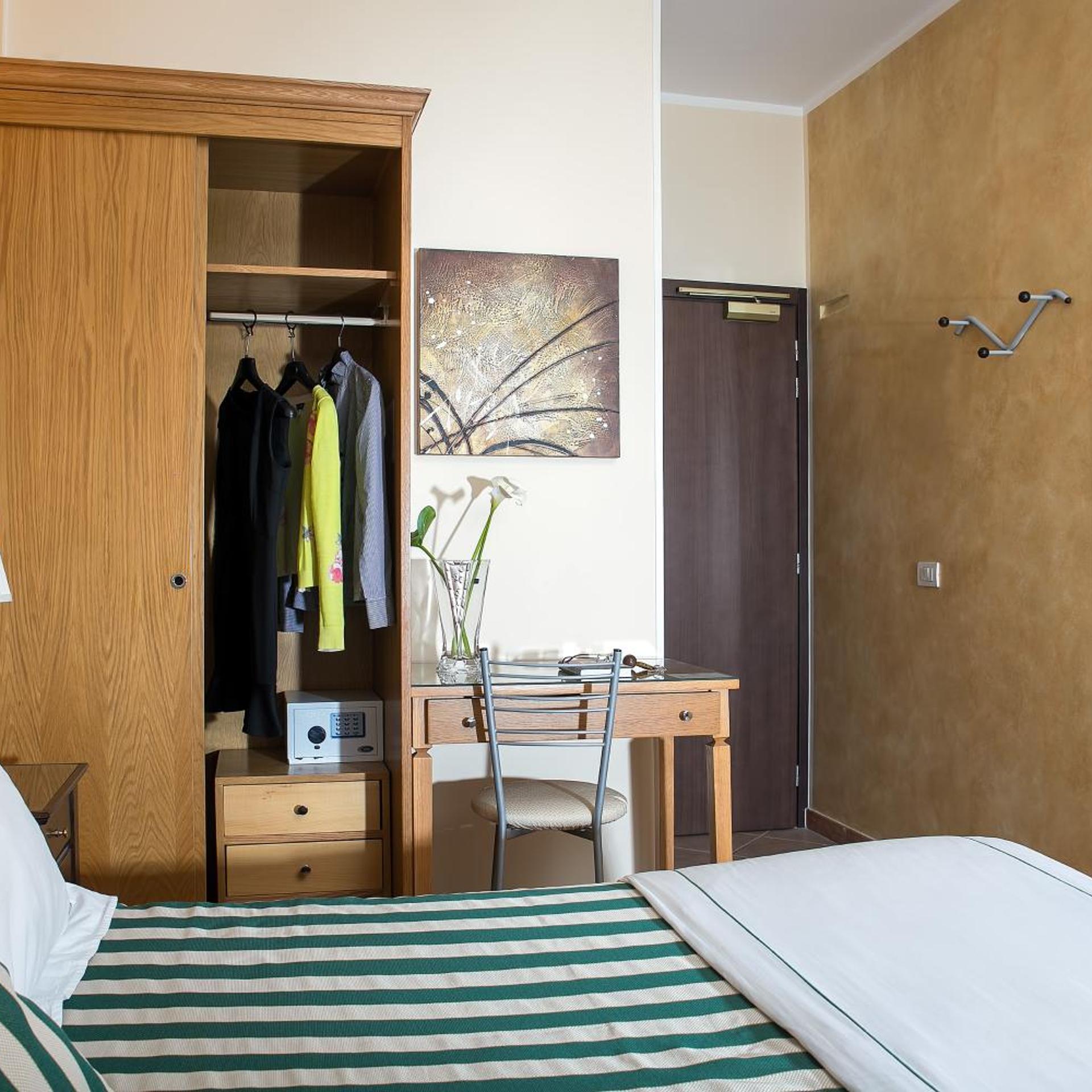غرفة بسرير مزدوج، Hotel La Pensione Svizzera 8/10