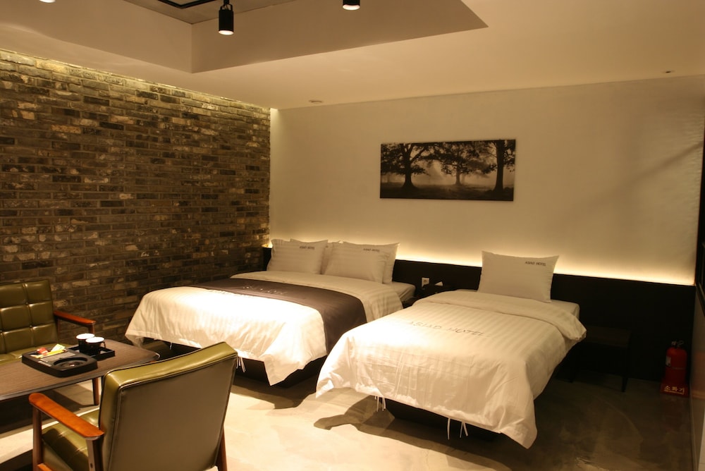 Hotel Asiad 6/32