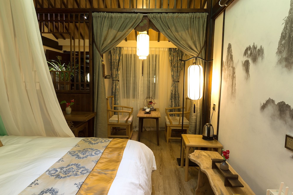 FTYS Hostel 10/50