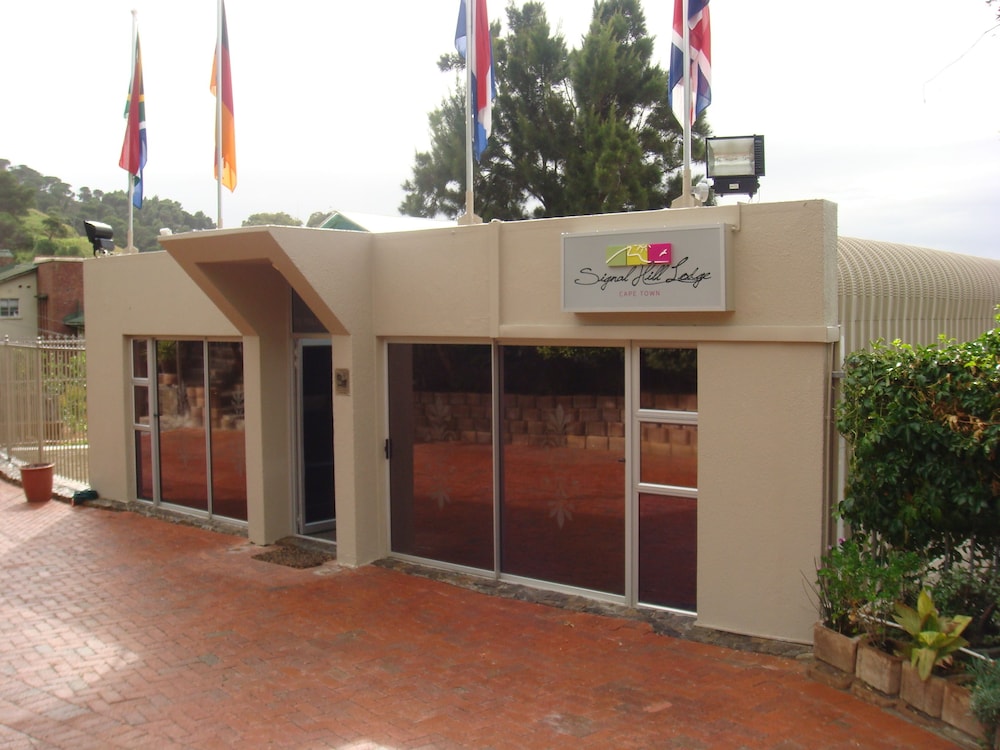 Signal Hill Lodge 4/65