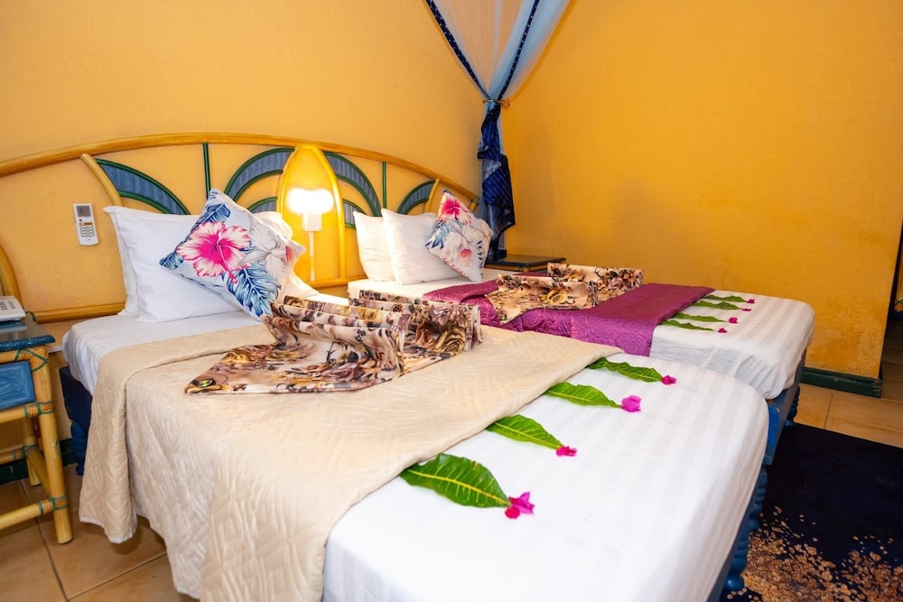 The Beach Comber Hotel and Resort 4/24