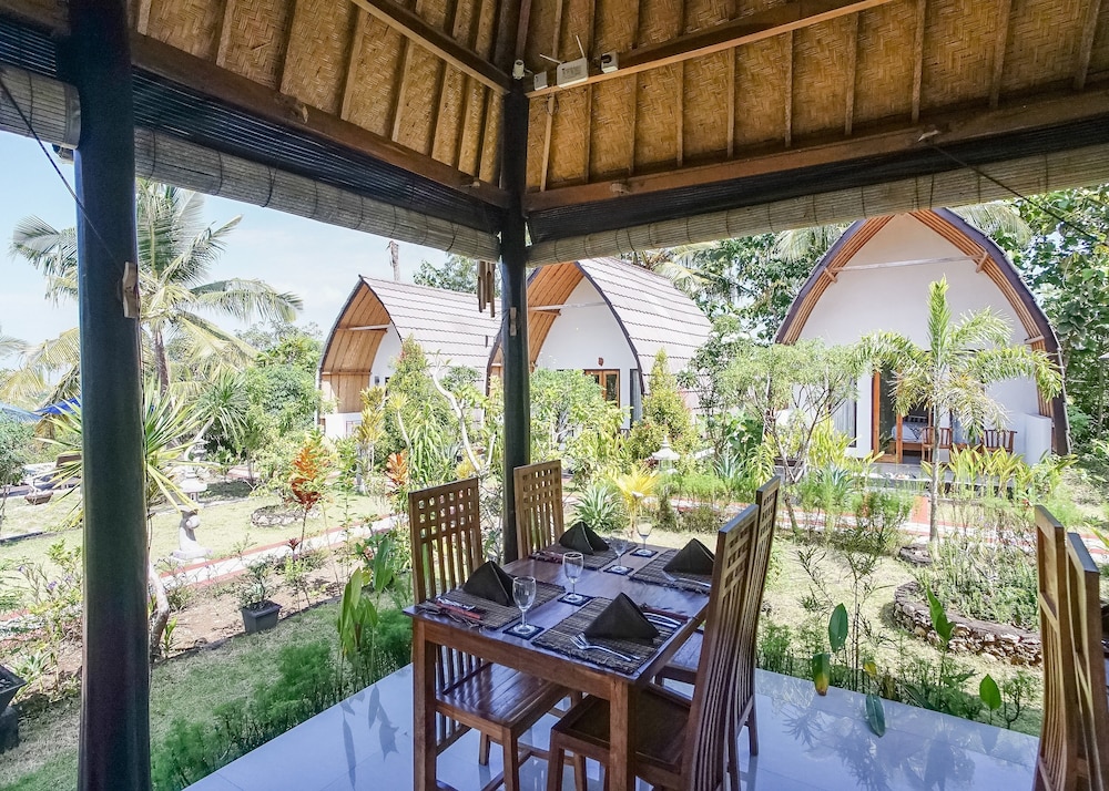 Penida Sunset Ocean View Bungalows 43/59