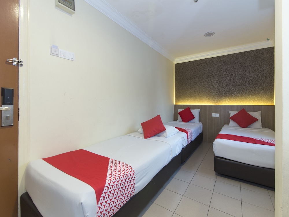 Dragon Inn Premium Hotel 11/30