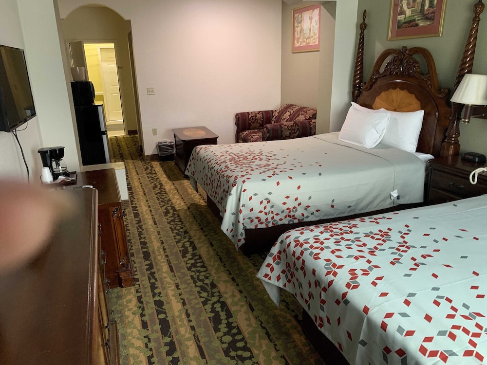 Baymont by Wyndham Texas City 14/59