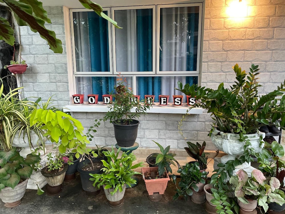 Rock Cascade Home Stay 9/50