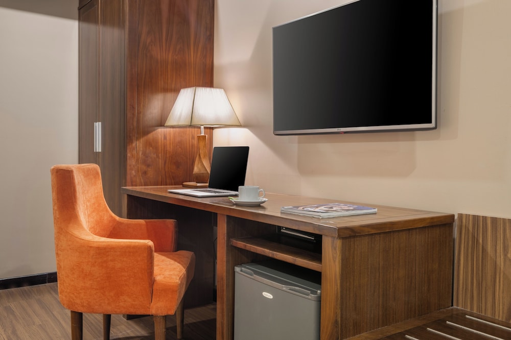 Yarra Ocean Suites Danang 45/58