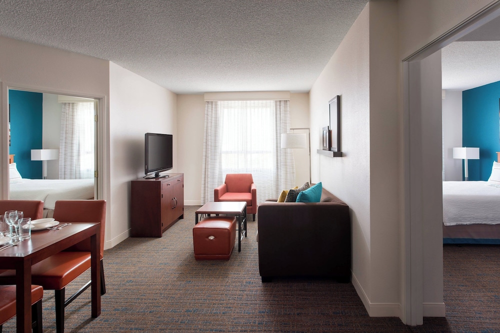 Residence Inn Las Vegas Hughes Center 26/48