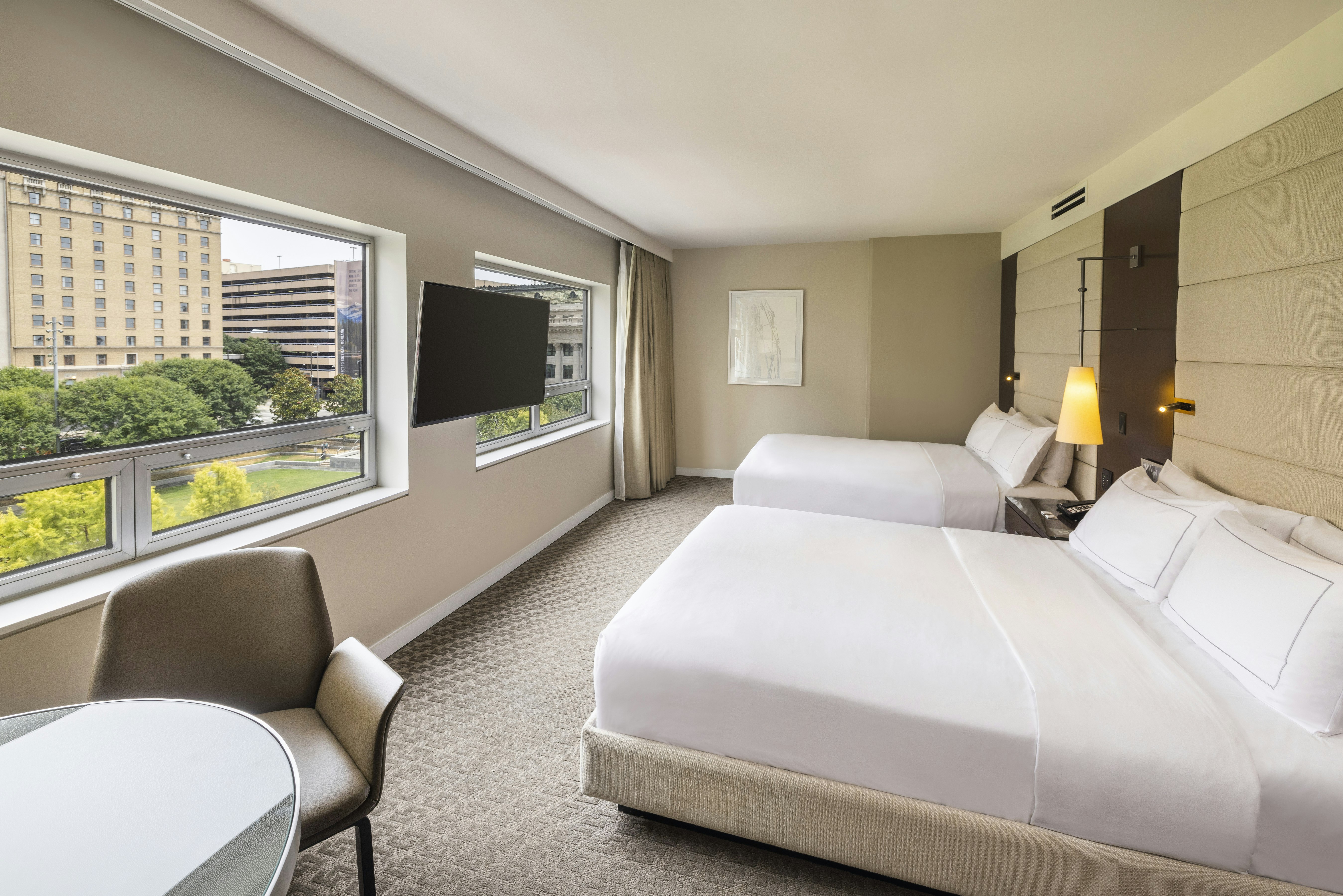 غرفة بريميوم بسريرين كوين لذوي الإعاقة، The Statler Dallas Curio Collection By Hilton 2/4