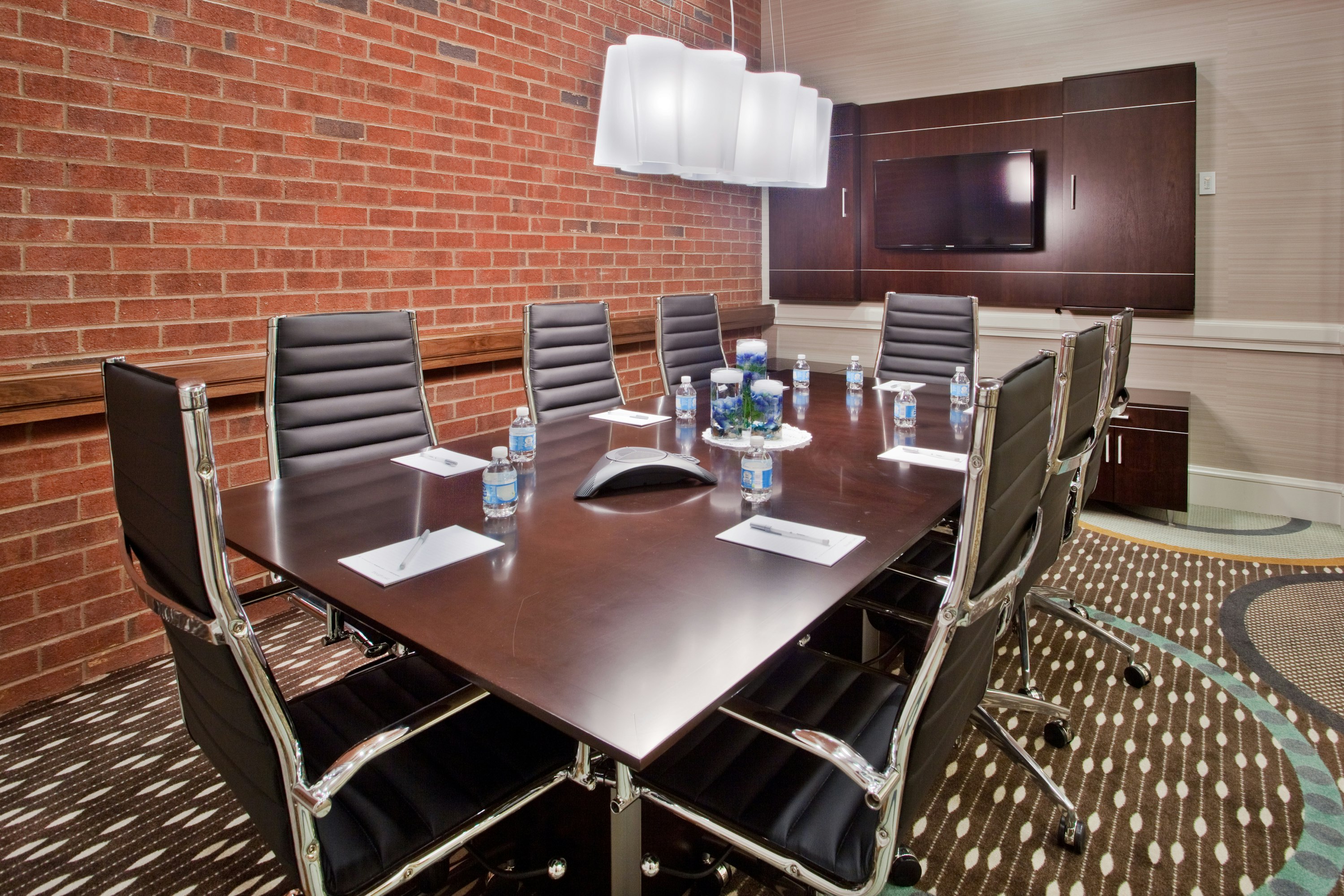 Hampton Inn & Suites Chapel Hill-Carrboro/Downtown 36/47