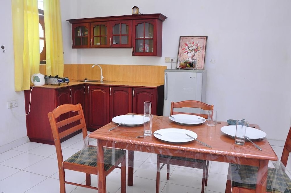 Sakurahana Guest House 7/11