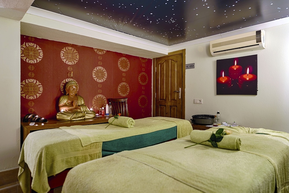 Akalia Suite Hotel and Spa 9/37