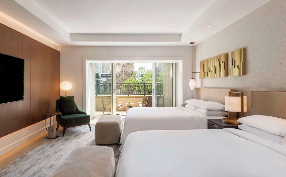 Park Hyatt Chicago 28/91
