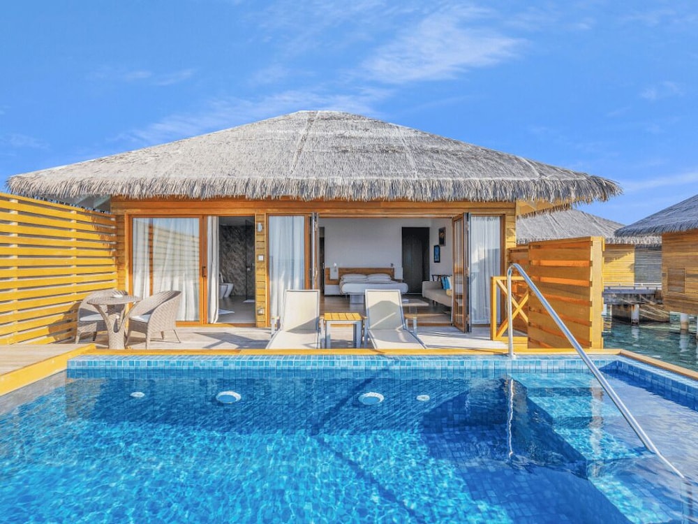 Cocoon Maldives 186/204