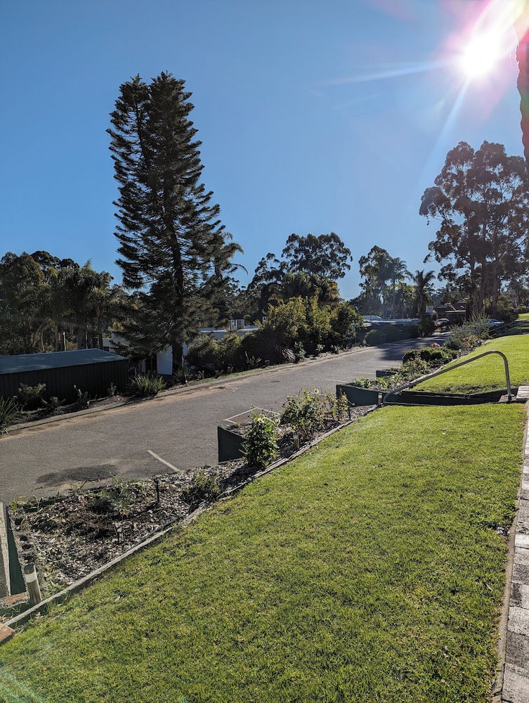 GLOUCESTER MOTEL 22/31