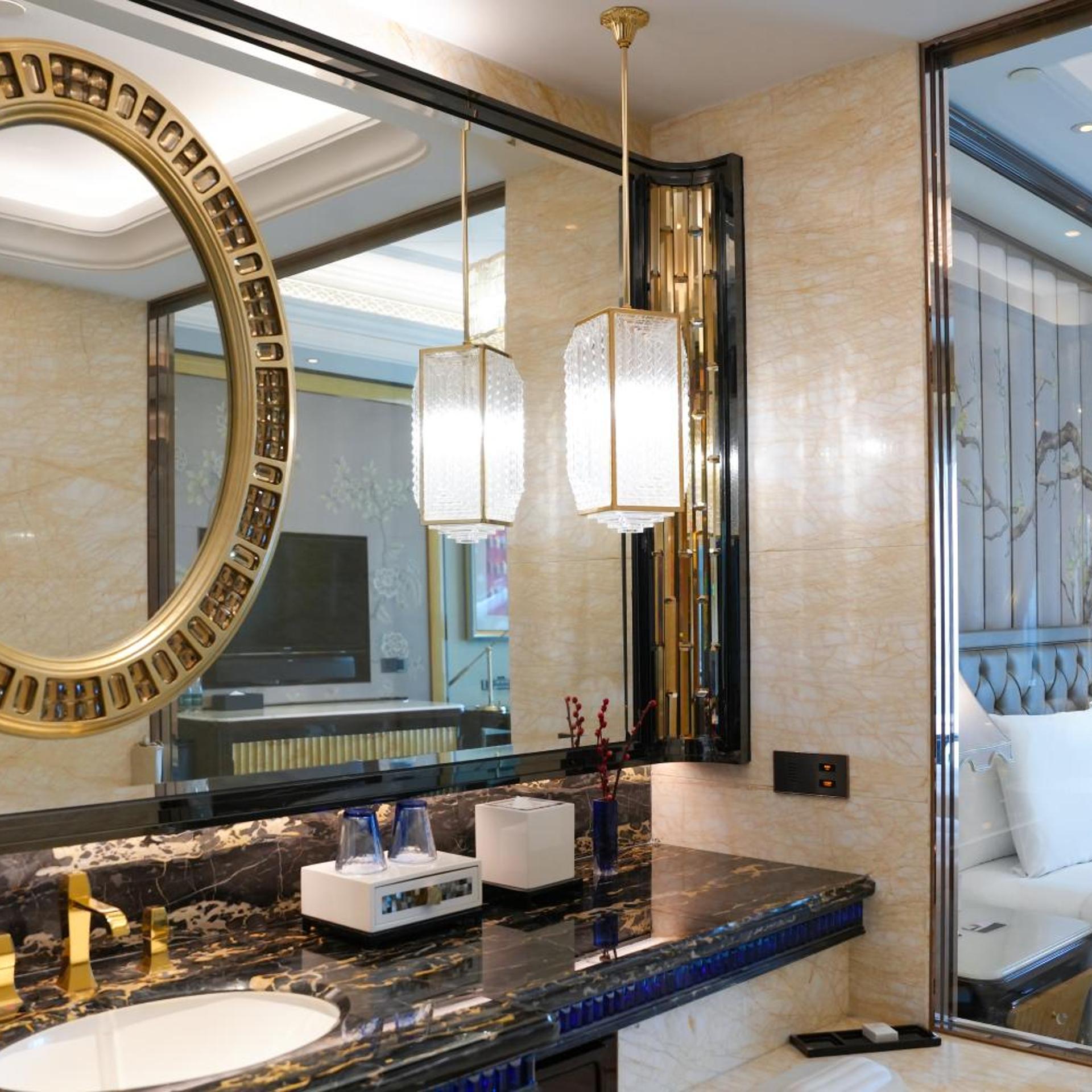 Hollywood, Twin Beds, Wanda Reign Wuhan 5/5