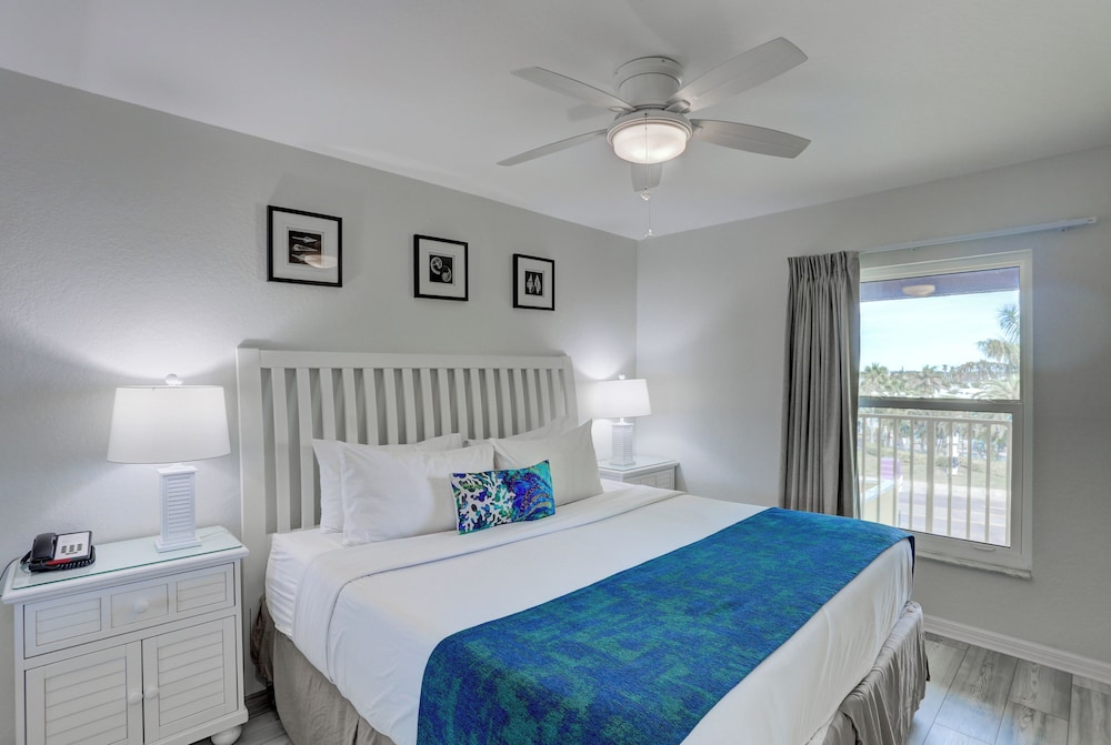 South Beach Condo Hotel 13/50