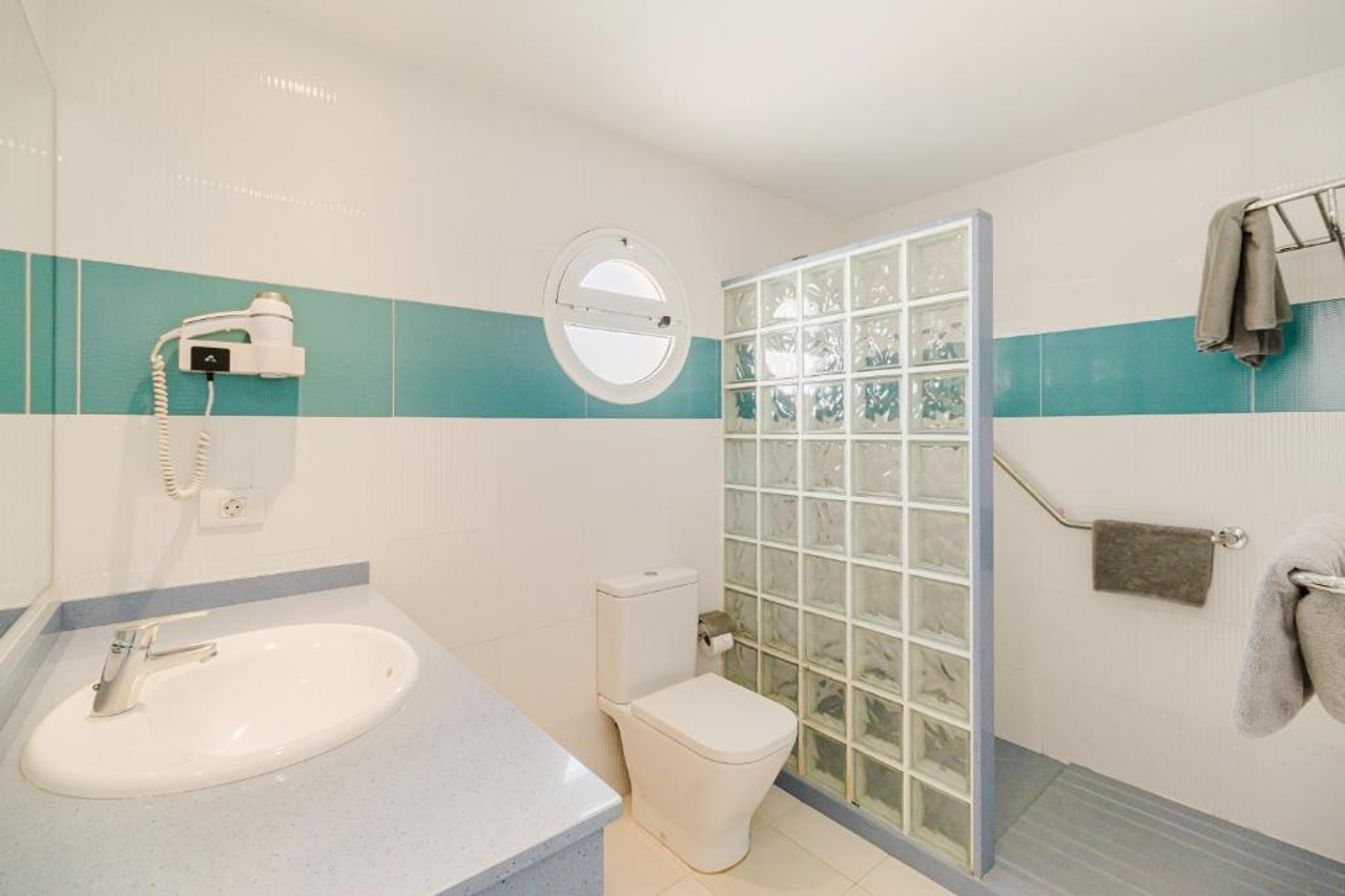 Corona Mar Apartments - Select Adults PLUS 16 30/30